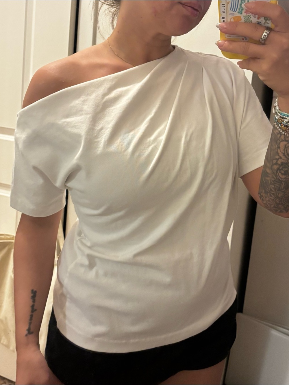 Double Lined Thick Off-Shoulder White Women’s Top from Banana Republic - Picture 1 of 3